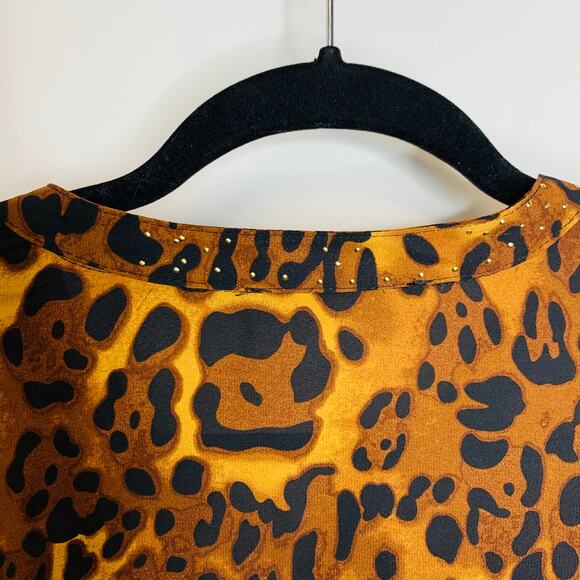 Leopard Cheetah Blouse Sz XL Stud Trim Collar - Picture 12 of 12